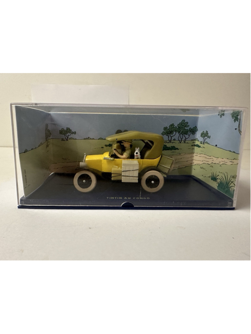 Tintin au Congo Yellow Ford Model T Diecast Car 1/43 Case Moulinsart Herge